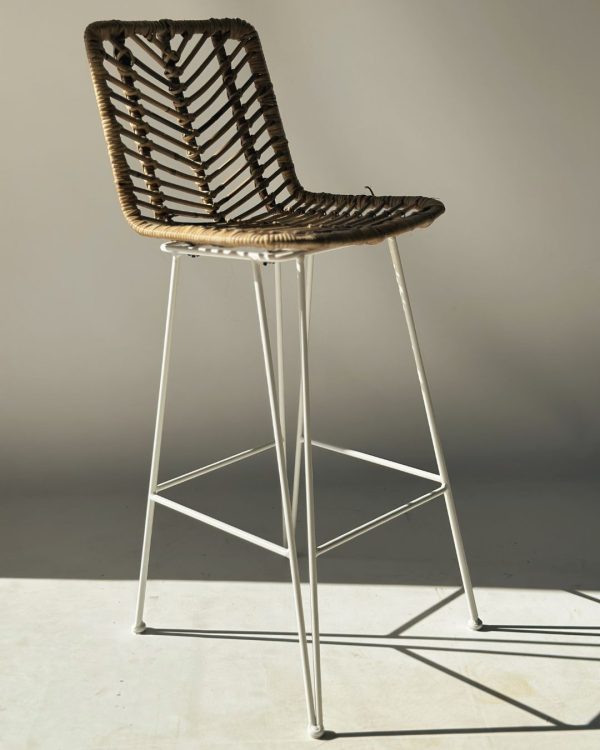Taburete alto de rattan