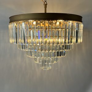 Candelabro dorado contemporaneo