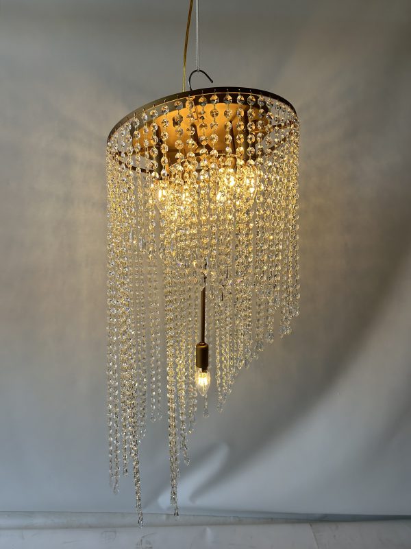 Candelabro dorado moderno
