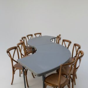 Curved folding table